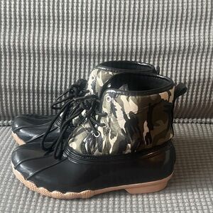 Camo Duck Rain Boots Waterproof Kids Size 2